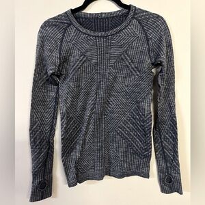 Lululemon long sleeve size 6 - Navy